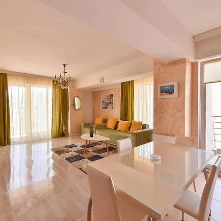 דירה 3 Summerland מאמאיה
