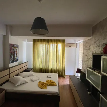 3 Summerland Mamaia